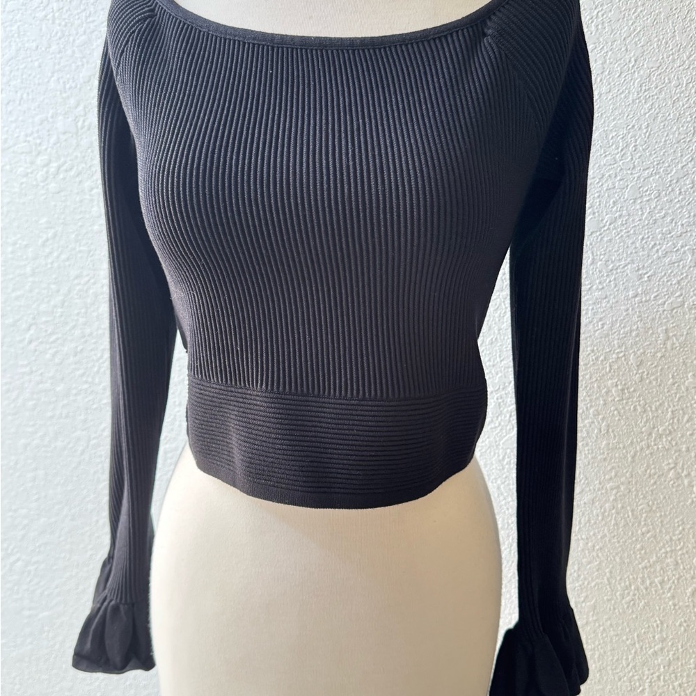 Gianni Bini Crop Fitted Women's Black Ribbed Top Size Large Long Bell Sleeve